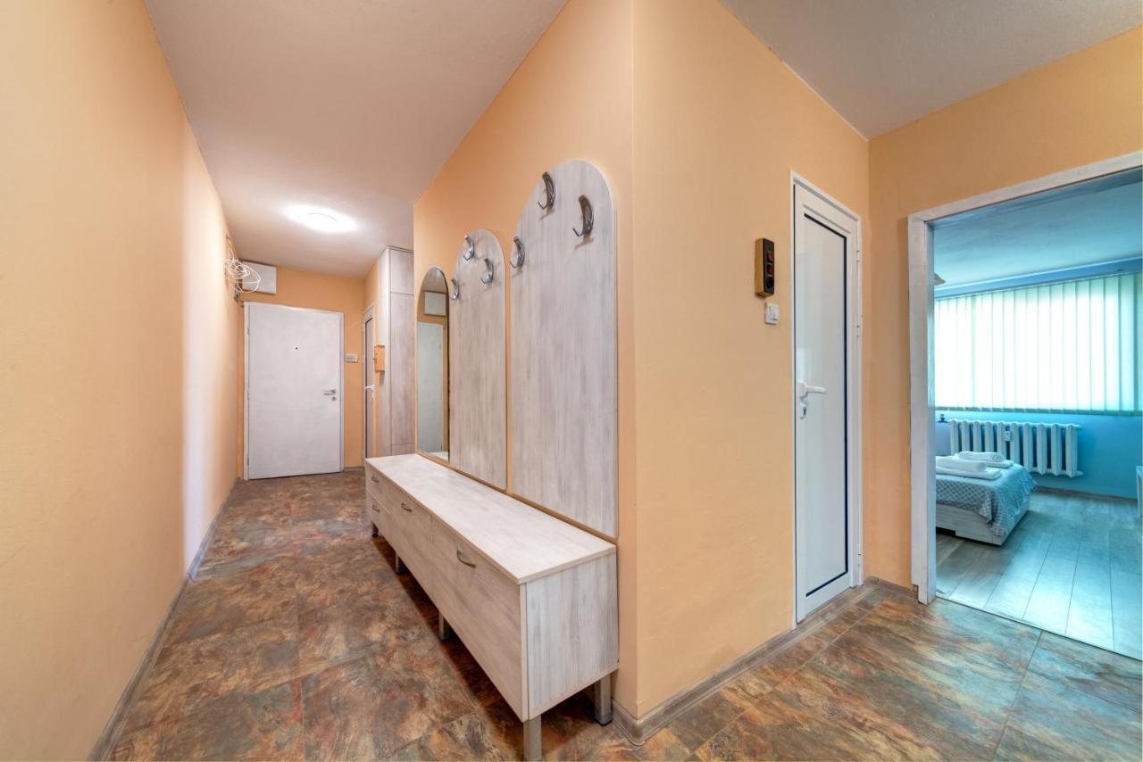 Daisy - 3 Room And Kitchen Apartment In Lazur 布尔加斯 外观 照片