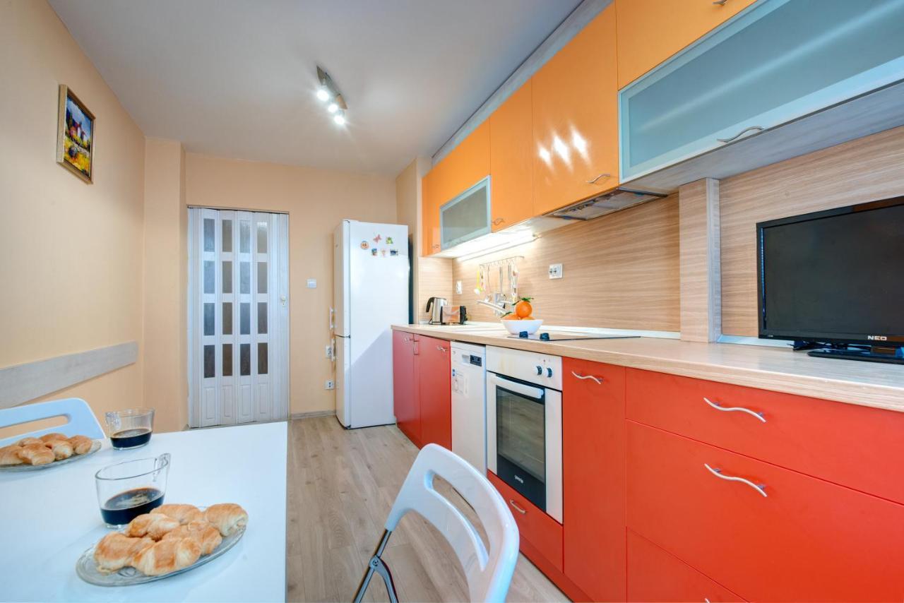 Daisy - 3 Room And Kitchen Apartment In Lazur 布尔加斯 外观 照片